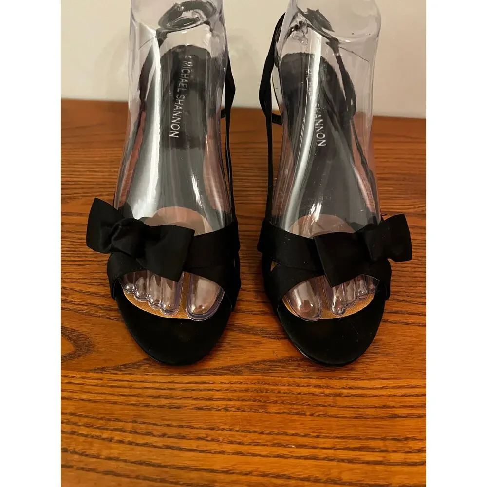Michael Shannon black sling back heels with bow accent Size 8